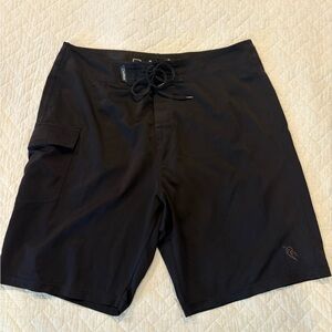 Da Hui Men's Black Board Shorts